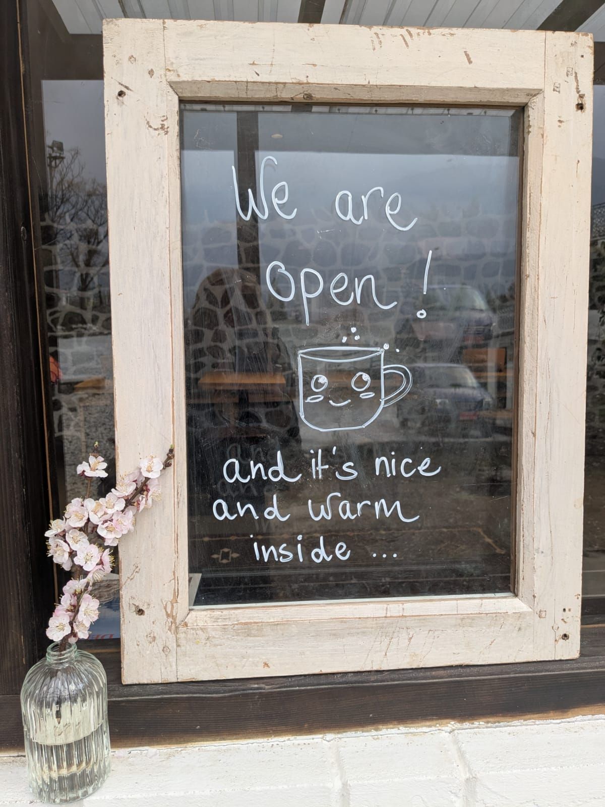 Giku-na, the place to be on a rainy day