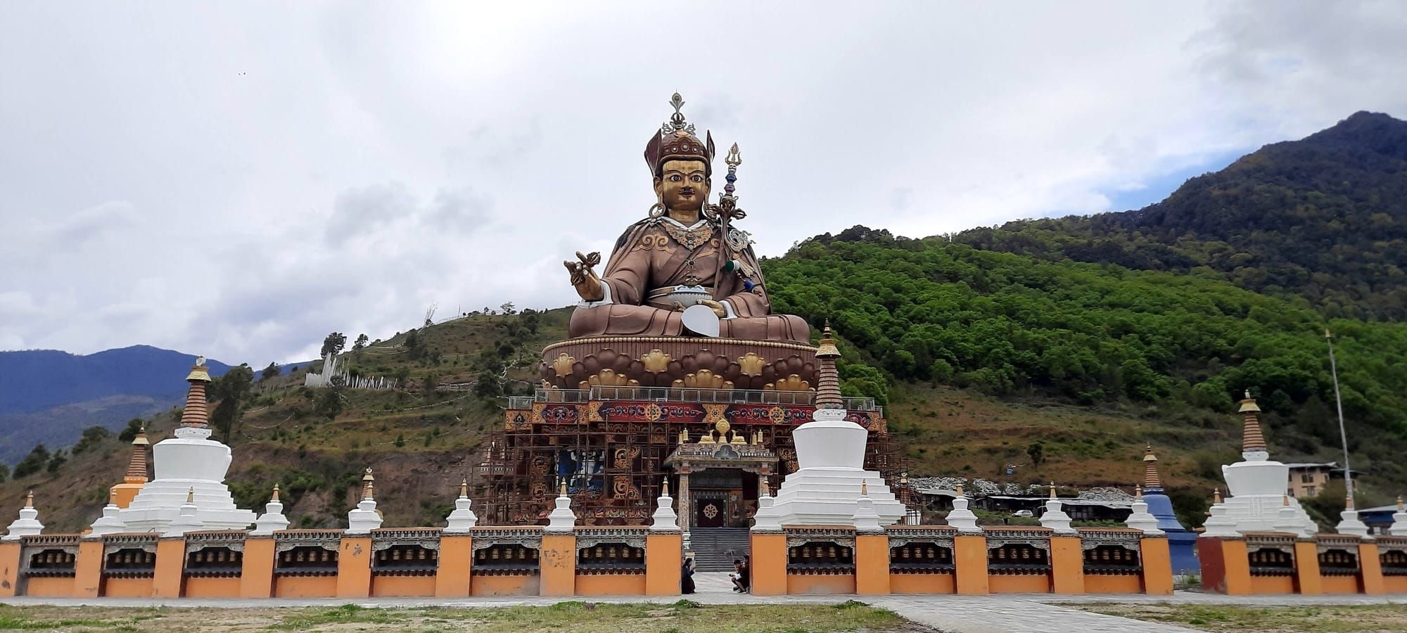 Takila Guru Statue