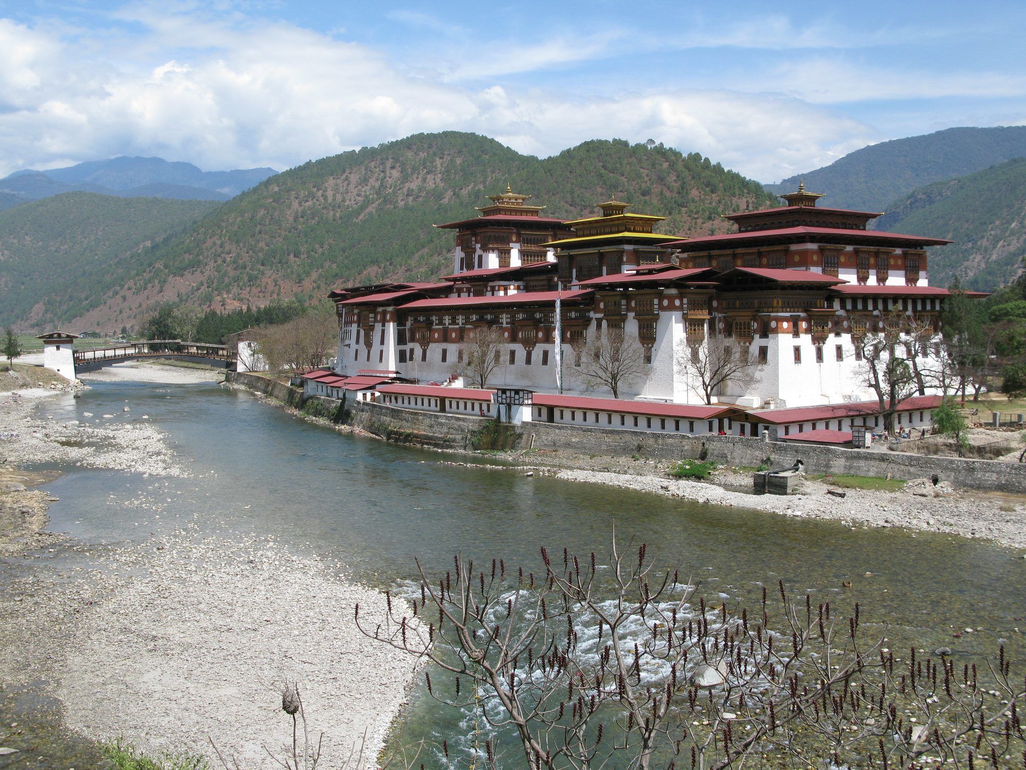 Forms of Architecture in Bhutan: Dzongs, Lhakhangs, Chortens and Farmhouses