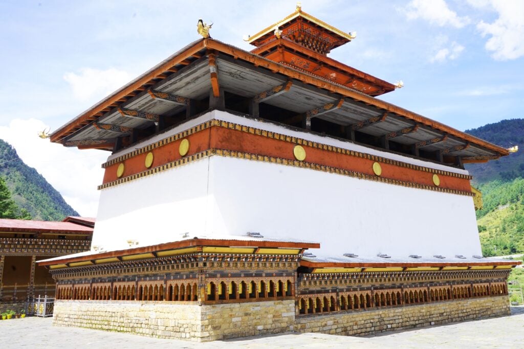 Lhakhang Karpo