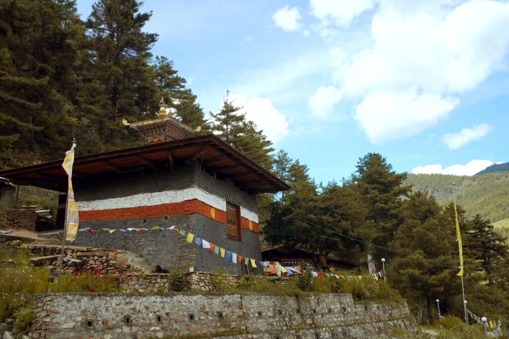 Lhakhang Nagpo